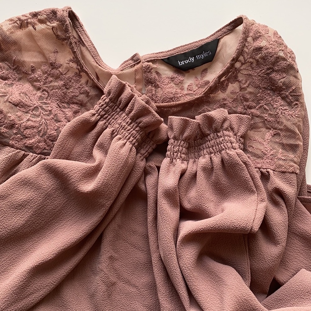 Pink blouse - Picture 3 of 3
